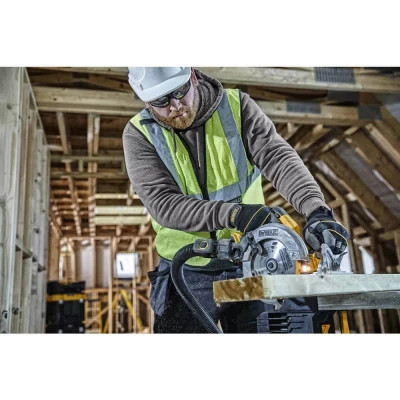 Дискова пила DeWALT 18В XR Li-Ion, диск 184х16 мм (без АКБ та ЗП) (DCS570N)