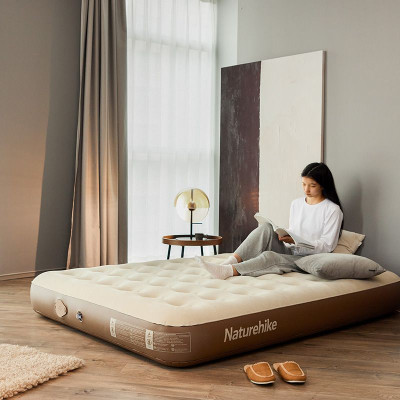 Матрац надувний Naturehike CNH23DZ10001 з помпою 186 х 100 см світло-коричневий (6976023929908)