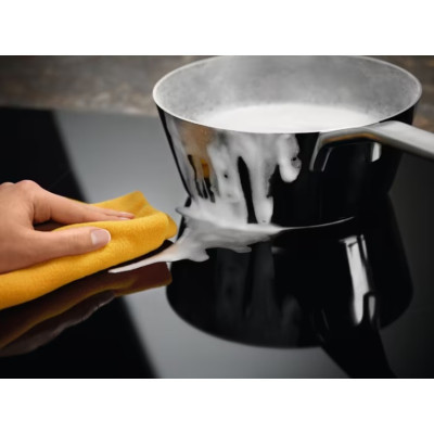 Варочна поверхня Electrolux KCC83443