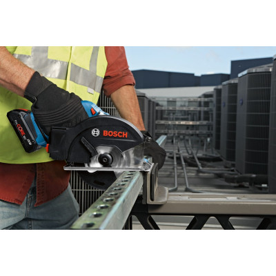 Дискова пила Bosch GKM 18V-50, 18V, 2x5Ah, 136 мм, 4250 об/хв (0.601.6B8.002)