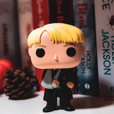 Фігурка Funko Pop серії Гаррі Поттер – Малфой зі зламаною рукою (76005)