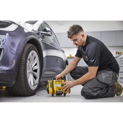 Автомобільний компресор DeWALT акумуляторний DCC018N (Без АКБ та ЗП) (DCC018N)