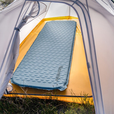 Туристичний килимок Naturehike Самонадувний надлегкий одномісний CNK2300DZ013 35 мм блакитний (6976023926921)