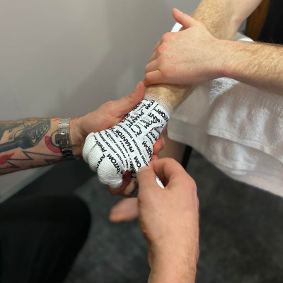 Кінезіо тейп Phantom Sport Tape White 2,5 cm x 13,7 m (PHACC2075-W)