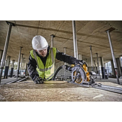 Дискова пила DeWALT 54В XR FLEXVOLT Li-lon, диск 190х30 мм, 3.7 кг, TSTAK (без АКБ та ЗП) (DCS579NT)