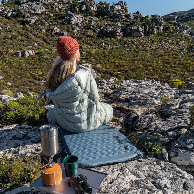 Туристичний килимок Naturehike Самонадувний надлегкий одномісний овальний CNK2300DZ013 35 мм блакитний (6976023927041)