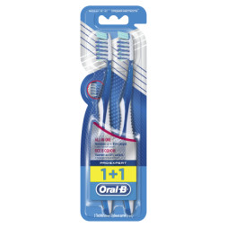 Зубна щітка Oral-B Pro-Expert Complete 7 средняя 1 шт + 1 шт бесплатно (3014260022051)