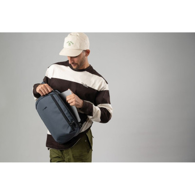 Сумка Pacsafe Vibe 325 sling pack Графітова (60221144)