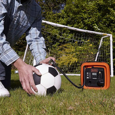 Автомобільний компресор Black&amp;Decker ASI400