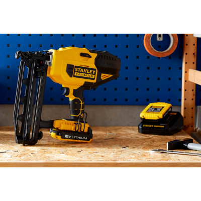 Цвяхозабивач Stanley FatMax, 18V, цвяхи 1.6/64 мм, 2.6 кг, 2x2Ah, ЗП, кейс (FMC792D2)
