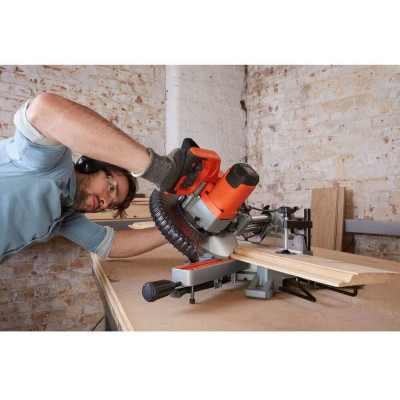 Торцювальна пила Black&amp;Decker 1600 Вт, диск 216х30 мм, 4800 об/хв, XPS, вага 12 кг (BES700)