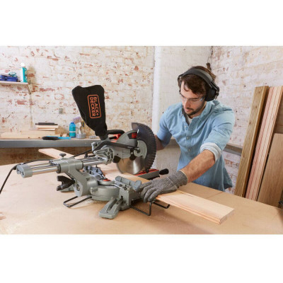 Торцювальна пила Black&amp;Decker 2100 Вт, диск 254х30 мм, 5000 об/хв, XPS, вага 18.5 кг (BES710)