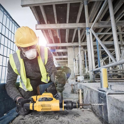 Відбійний молоток DeWALT SDS-MAX, 1050 Bт, 7.1 Дж, 3150 уд/хв, 5.6 кг, кейс (D25810K)