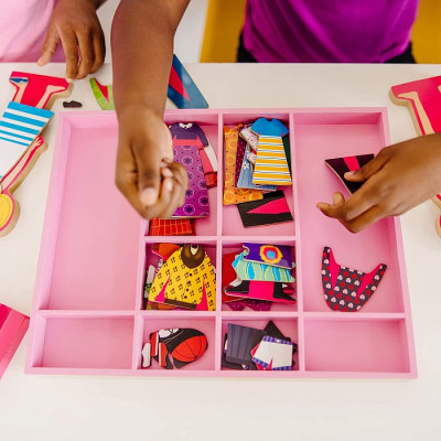 Розвиваюча іграшка Melissa&amp;Doug Магнітна вдягалка середня Еббі і Емма (MD14940)