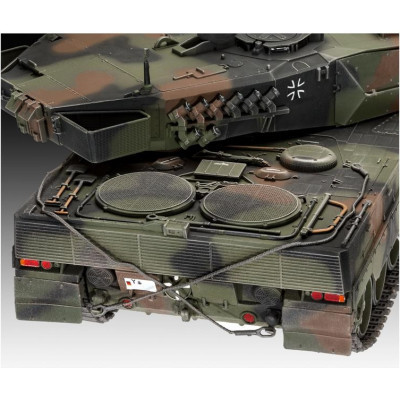 Збірна модель Revell Танк Леопард 2 A6/A6NL рівень 4 масштаб 1:35 (RVL-03281)
