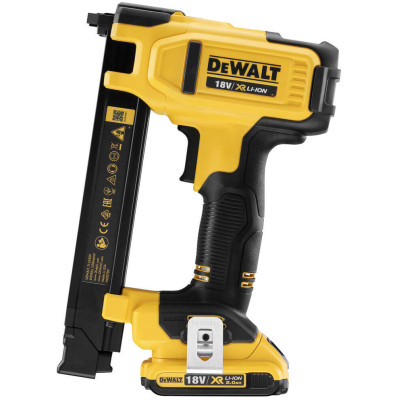 Степлер будівельний DeWALT 18В XR, довжина/ширина скоби 25/19.7 мм, 2xAh, кейс TSTAK (DCN701D2)