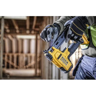 Степлер будівельний DeWALT 18В XR, довжина/ширина скоби 25/19.7 мм, 2xAh, кейс TSTAK (DCN701D2)