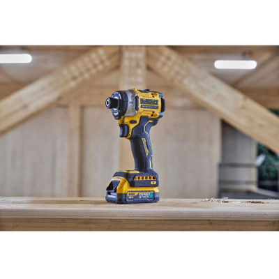 Шуруповерт DeWALT 18 В XR Li-lon PowerStack, безщітковий, 282 Нм, TSTAK, 2x1.7Ah (DCF860E2T)
