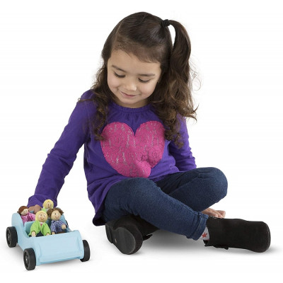 Розвиваюча іграшка Melissa&amp;Doug Дорожная машинка с куклами (MD2463)