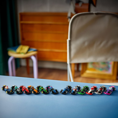 Конструктор LEGO Minifigures Колекційні автомобілі для перегонів F1 (71049)