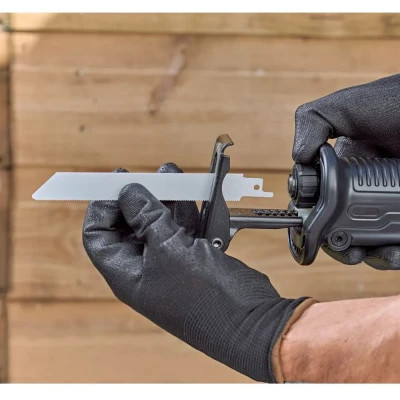 Шабельна пила Black&amp;Decker BES301