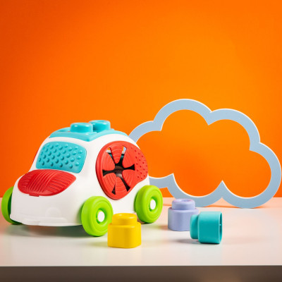 Розвиваюча іграшка Clementoni Машинка з конструктором Sensory Car, 8 деталей (17315)