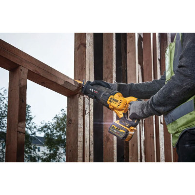 Шабельна пила DeWALT 18В XR Li-lon 6 Аг, 0 - 3000 ход/хв, кейс TSTAK (DCS386T1)