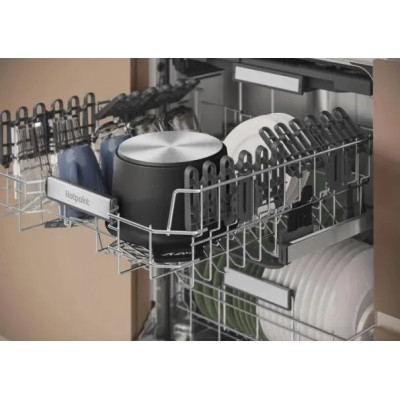 Посудомийна машина Hotpoint-Ariston HM742L