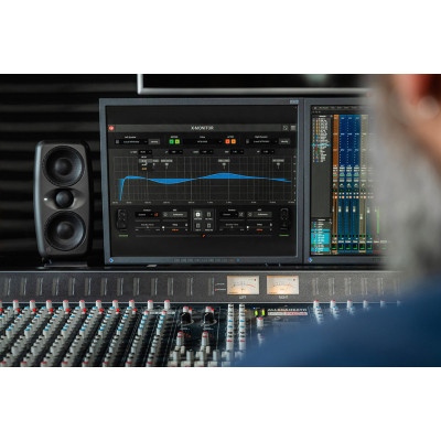 Студійний монітор IK Multimedia iLoud MTM MK2