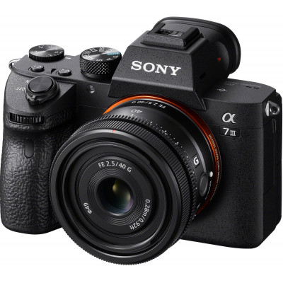 Об&#039;єктив Sony 40mm, f/2.5 G для камер NEX (SEL40F25G.SYX)