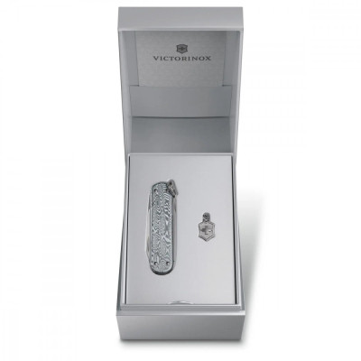 Ніж Victorinox Classic SD Brilliant Damast + брелок-лого (0.6221.34)