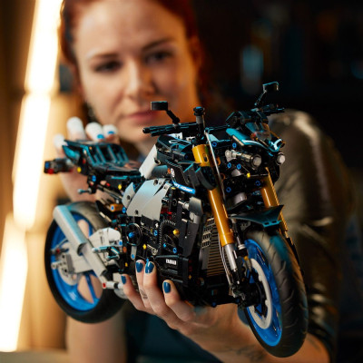 Конструктор LEGO Technic Yamaha MT-10 SP 1478 деталей (42159)
