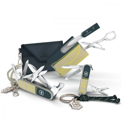 Ніж Victorinox Classic SD New York Style (0.6223.E223)