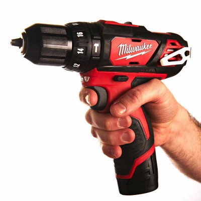 Шуруповерт Milwaukee M12 BPD-202C, 2x2Ah, кейс (4933441940)