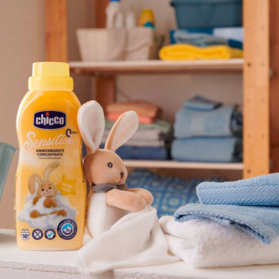 Кондиціонер для білизни Chicco Sensitive Tender Touch Дитячий пом&#039;якшувач 750 мл (8058664122332)