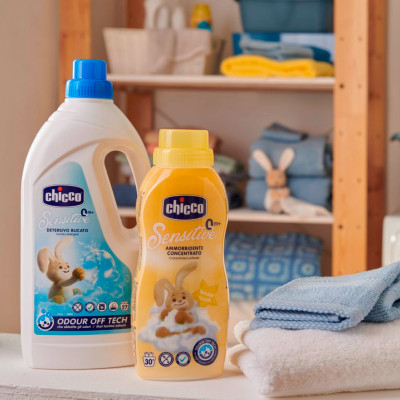 Кондиціонер для білизни Chicco Sensitive Tender Touch Дитячий пом&#039;якшувач 750 мл (8058664122332)