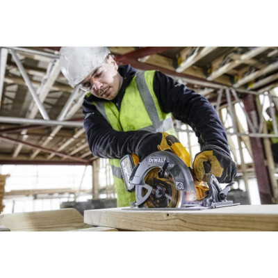 Дискова пила DeWALT 54В XR FLEXVOLT Li-lon, диск 190х30 мм, 3.6 кг, кейс TSTAK (без АКБ та ЗП) (DCS578NT)