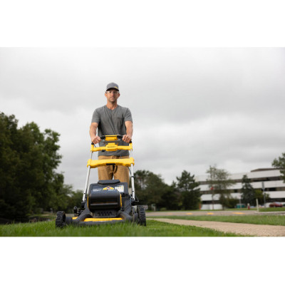 Газонокосарка DeWALT самохідна, 2х18V, 53 см, (без АКБ та ЗП) (DCMWSP156N)