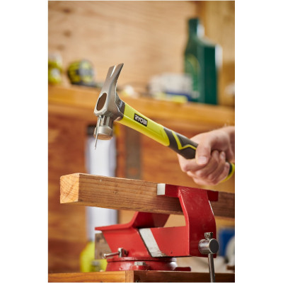 Молоток Ryobi RH16FSS, 450г, рукоятка зі скловолокна, цвяходер, магнітний тримач (5132005333)