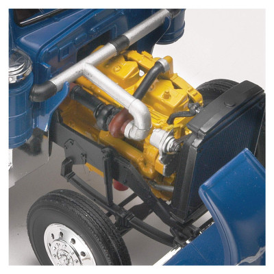 Збірна модель Revell Вантажний тягач Kenworth W900 рівень 4 масштаб 1:25 (RVL-11507)