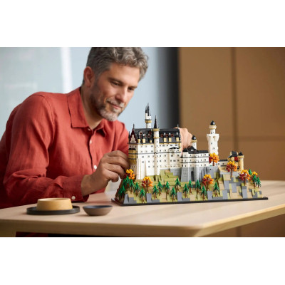 Конструктор LEGO Architecture Замок Нойшванштайн (21063)