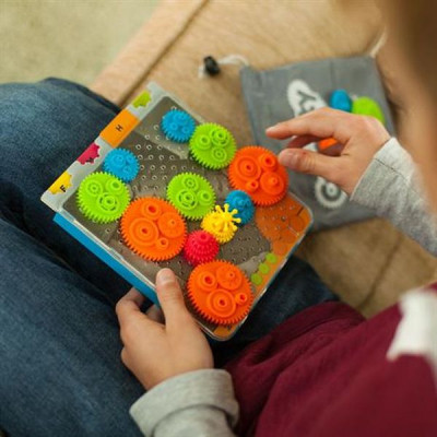 Ігровий набір Fat Brain Toys Різнокольорові Шестерінки Crankity (F140ML)