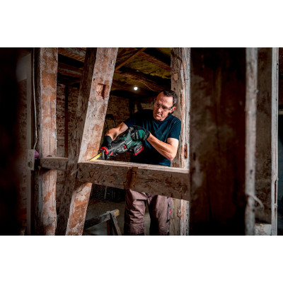 Шабельна пила Metabo SSEP 18 LT BL 18V, хід 32мм, 0-3000об/хв, 3кг (без АКБ та ЗП) (601617850)