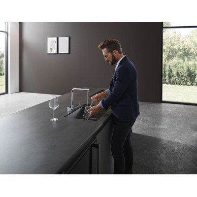 Змішувач Hansgrohe Aquno Select M81 , 21 см, хром (73836000)