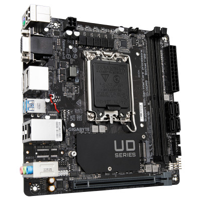 Материнська плата GIGABYTE H610I