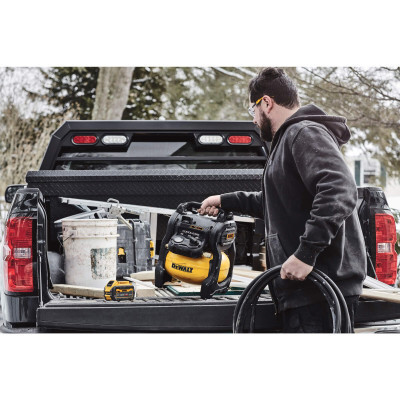 Компресор DeWALT безмасляний, 18 B XR Li-lon, 48 л/хв (без АКБ та ЗП) (DCC1018N)