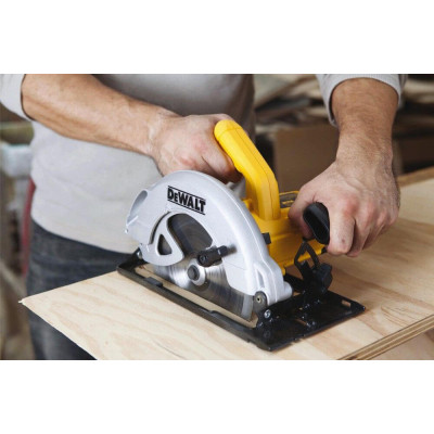 Дискова пила DeWALT 1350 Вт, диск 184х16 мм, 3.66 кг, кейс (DWE560K)