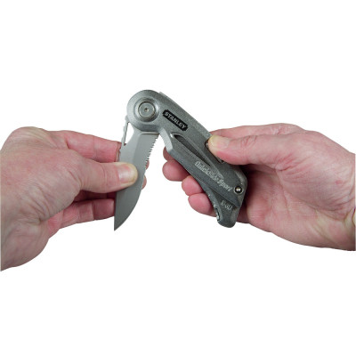 Ніж монтажний Stanley QUICKSLIDE SPORT UTILITY KNIFE складаний з двома лезами (0-10-813)
