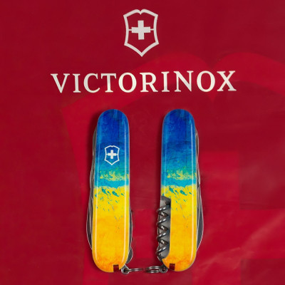 Ніж Victorinox Climber Ukraine Жовто-синій малюнок (1.3703.7_T3100p)