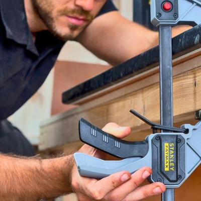 Струбцина Stanley FatMax XL тригерна (швидкозатискна), 600мм (FMHT0-83240)